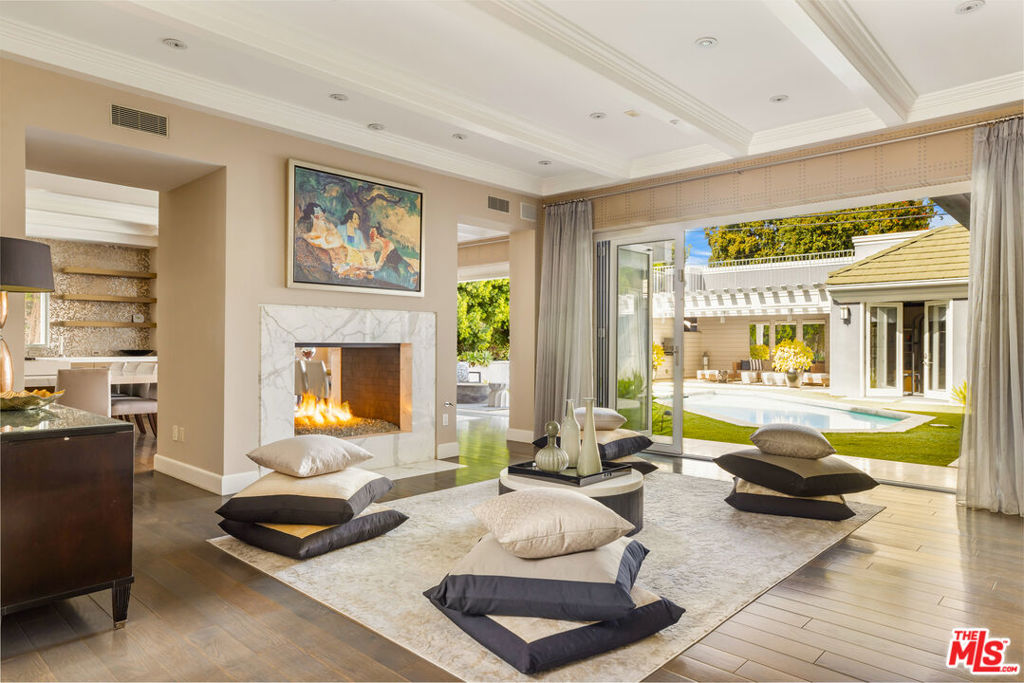 720 N Crescent Drive