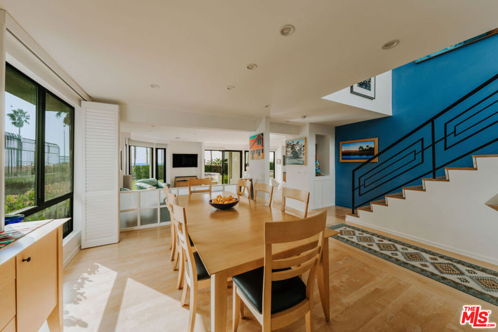 23 Sea Colony Drive