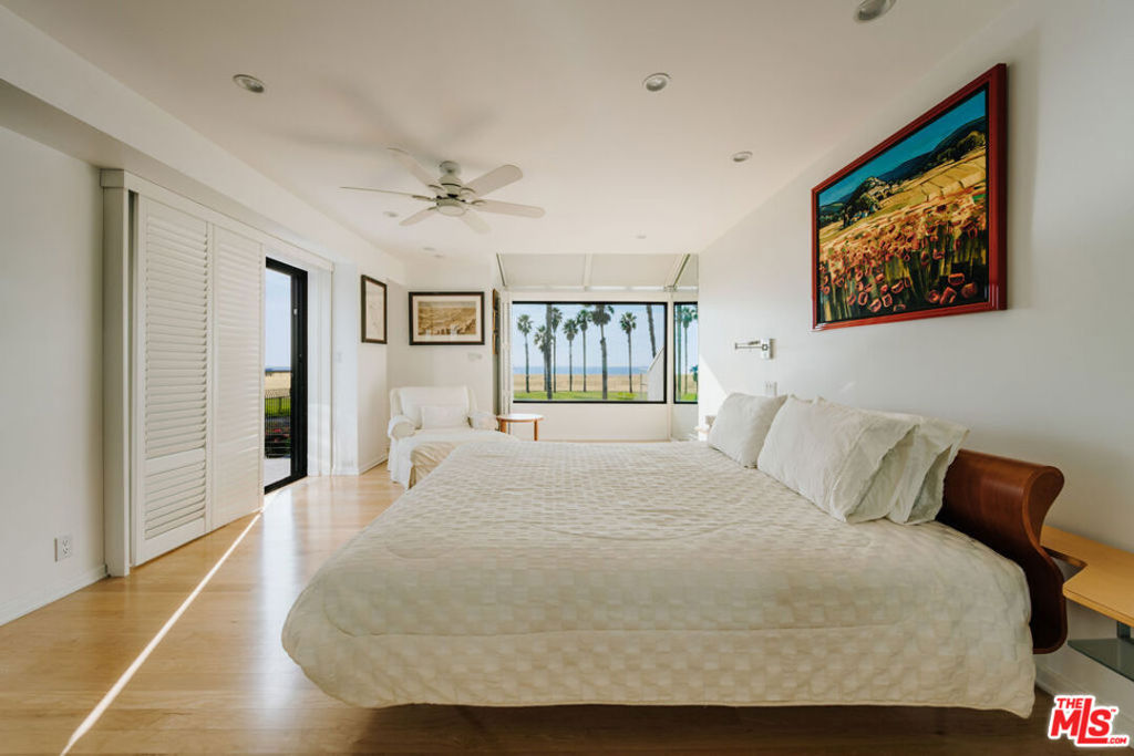 23 Sea Colony Drive
