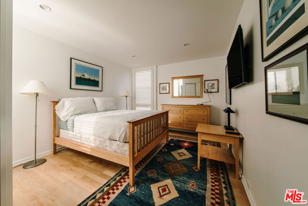 23 Sea Colony Drive