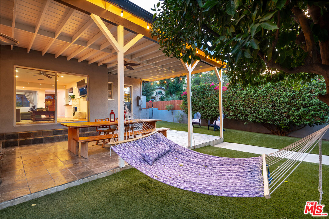 22157 Avenue San Luis