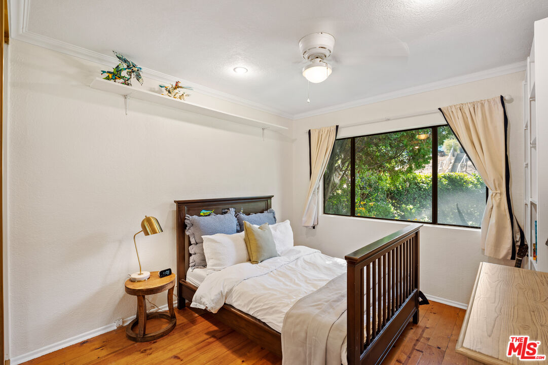 22157 Avenue San Luis