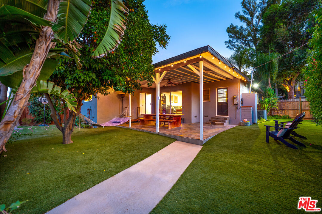 22157 Avenue San Luis