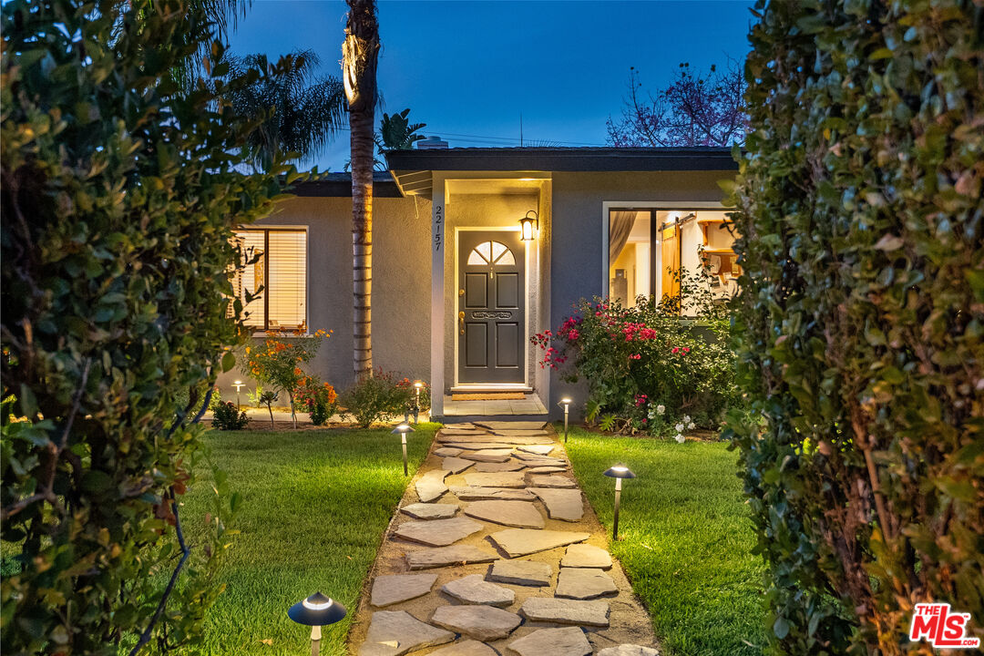 22157 Avenue San Luis