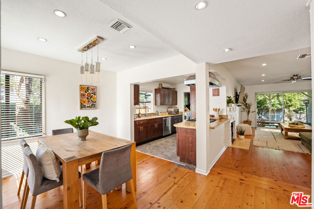 22157 Avenue San Luis