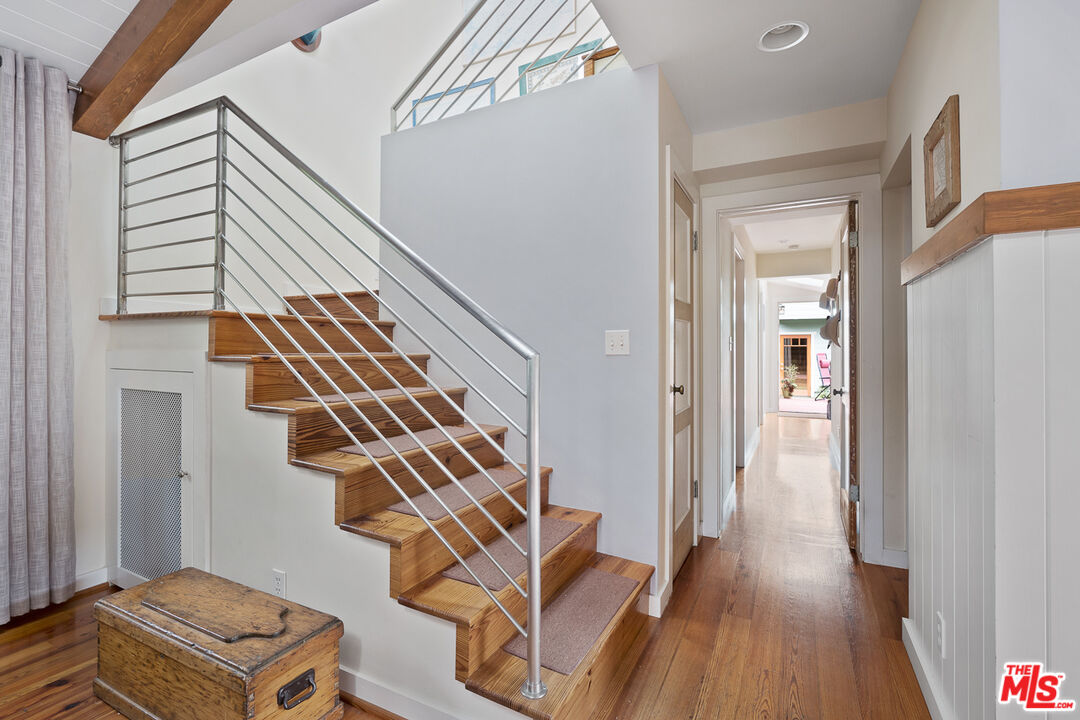 2439 Glyndon Ave