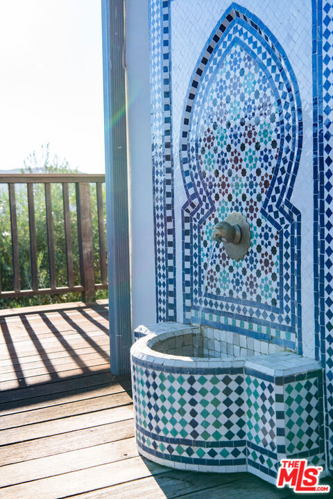 1738 1/4 Topanga Skyline Drive