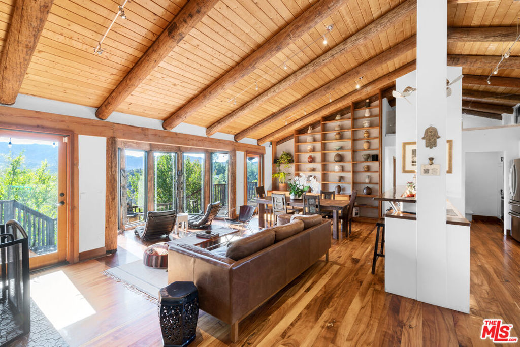 1738 1/4 Topanga Skyline Drive