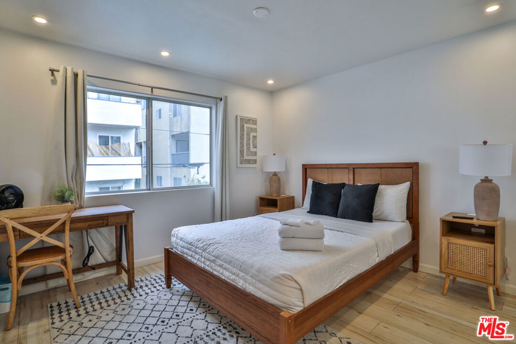 1540 N Bronson Avenue 13
