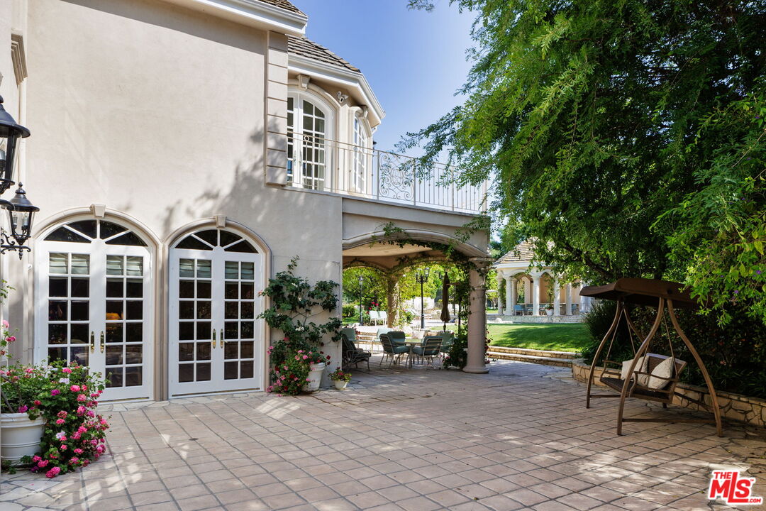 4537 Ellenboro Way