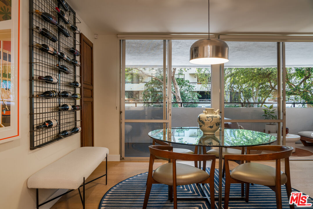 850 N Kings Rd Unit: 102