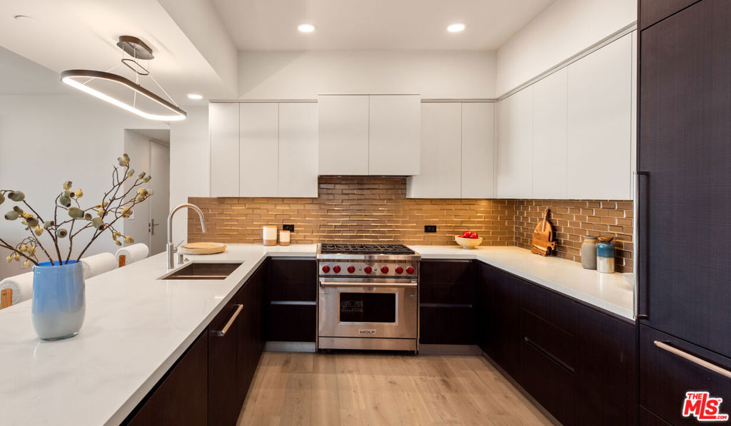 505 Barrington 402