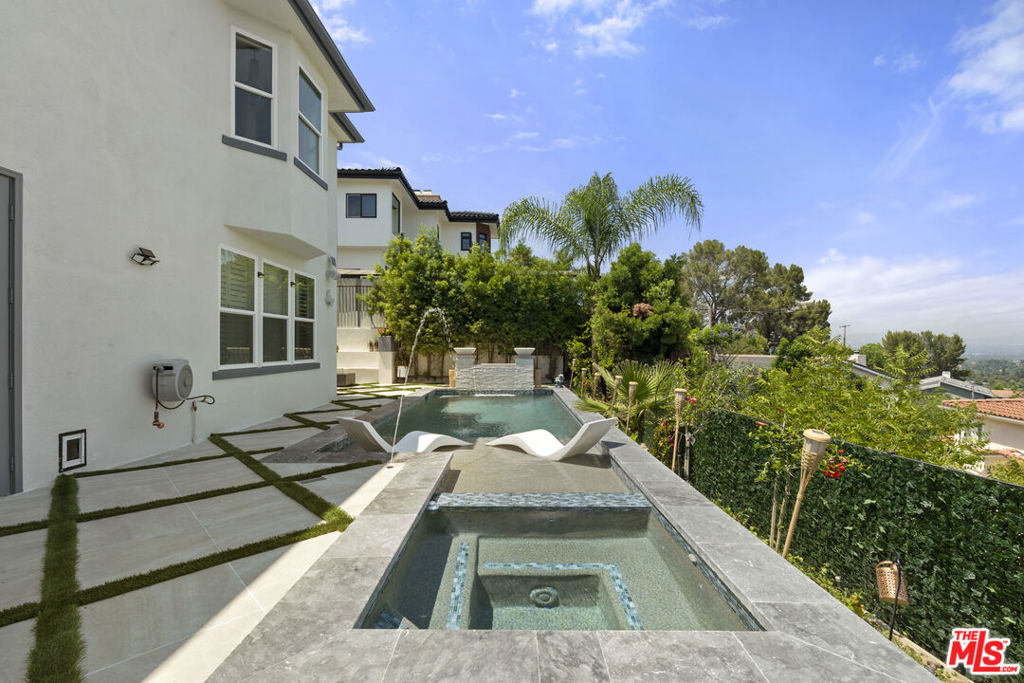 21615 Medina Estates Drive