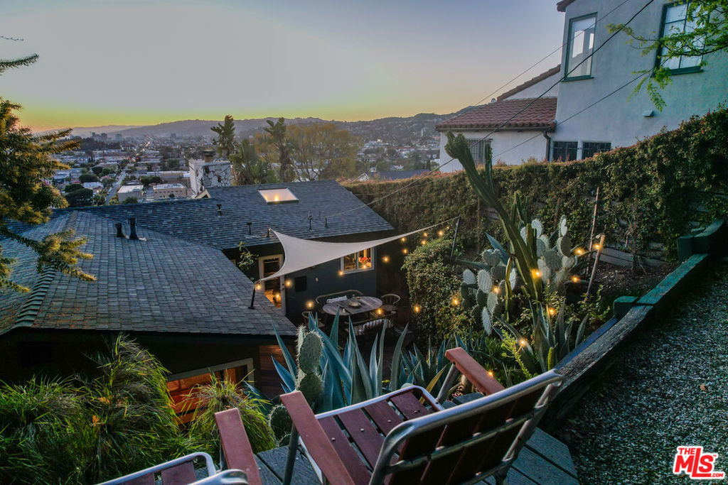 1816 Hollyvista Avenue