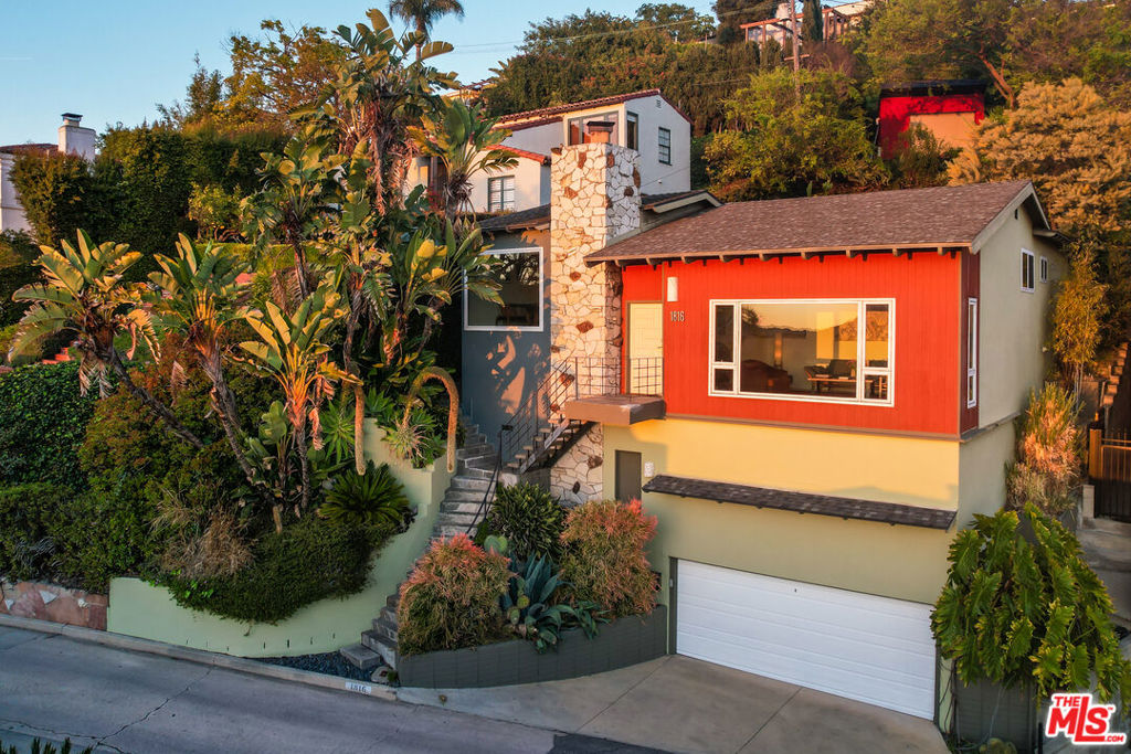 1816 Hollyvista Avenue