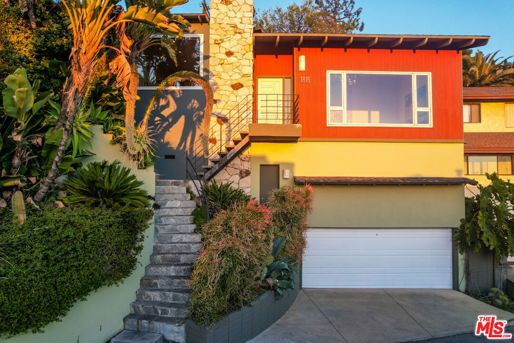 1816 Hollyvista Avenue