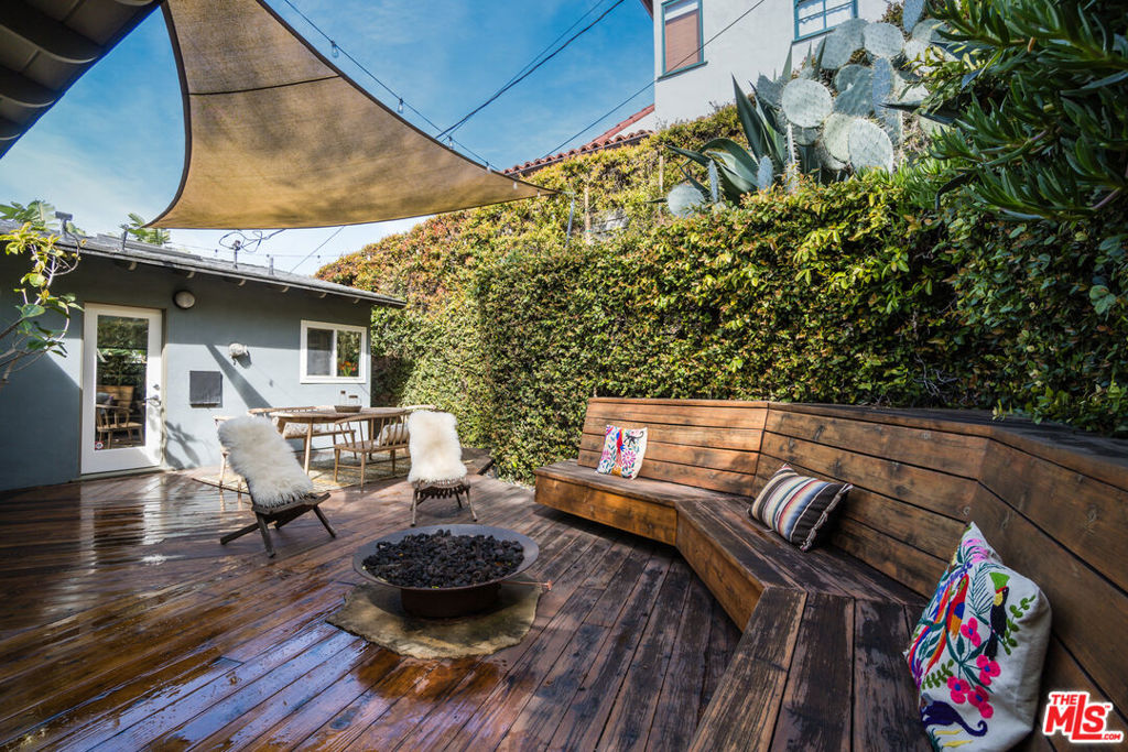 1816 Hollyvista Avenue