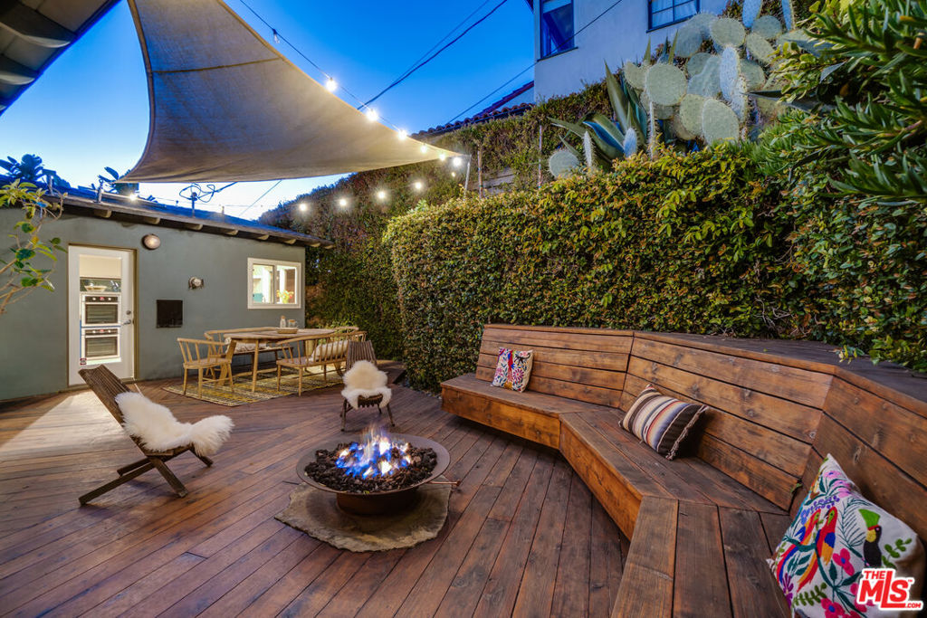 1816 Hollyvista Avenue