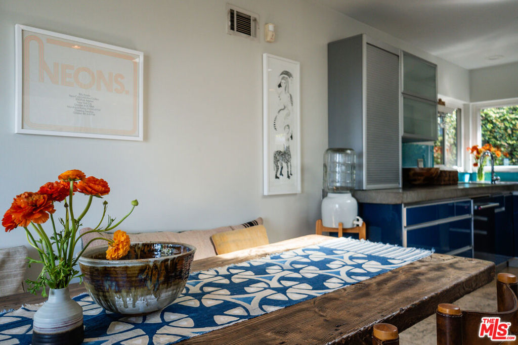 1816 Hollyvista Avenue