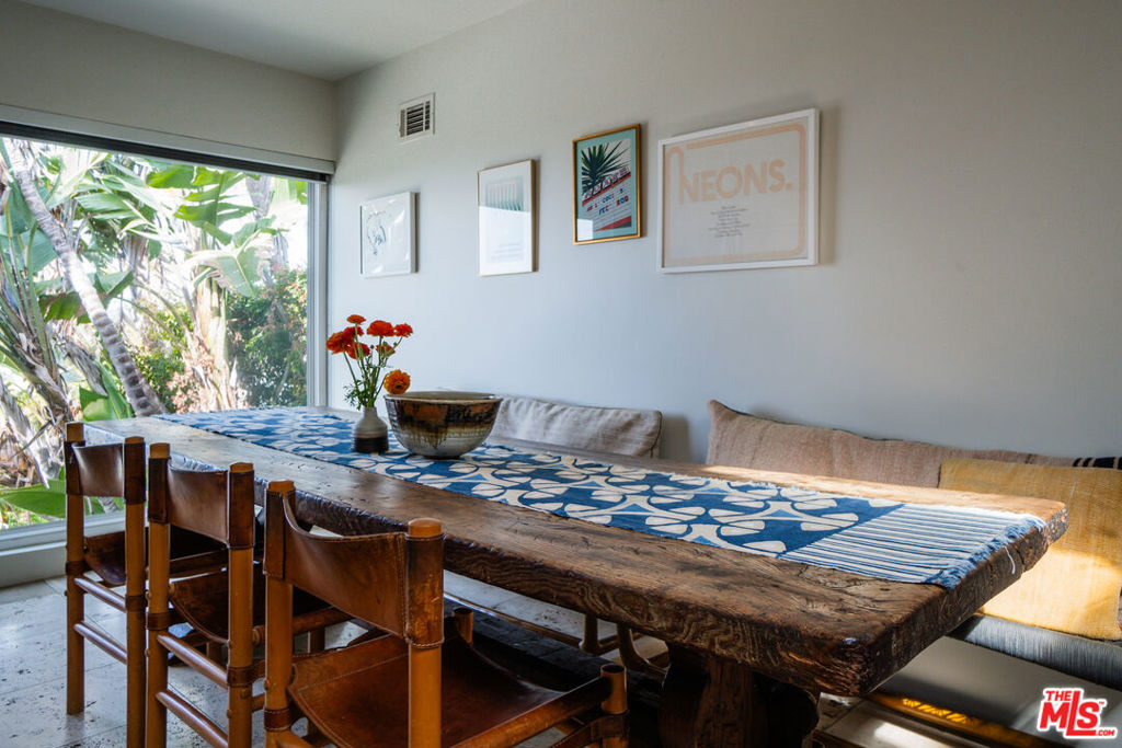 1816 Hollyvista Avenue