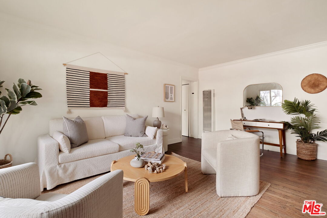 1922 Tamarind Ave Unit: 1