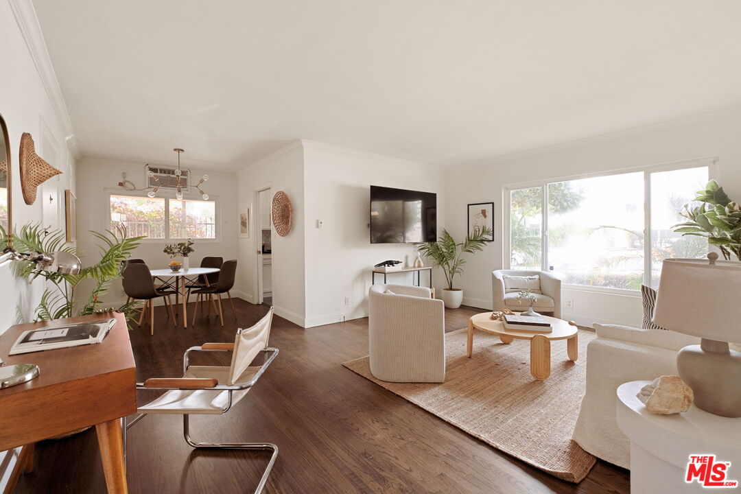 1922 Tamarind Ave Unit: 1