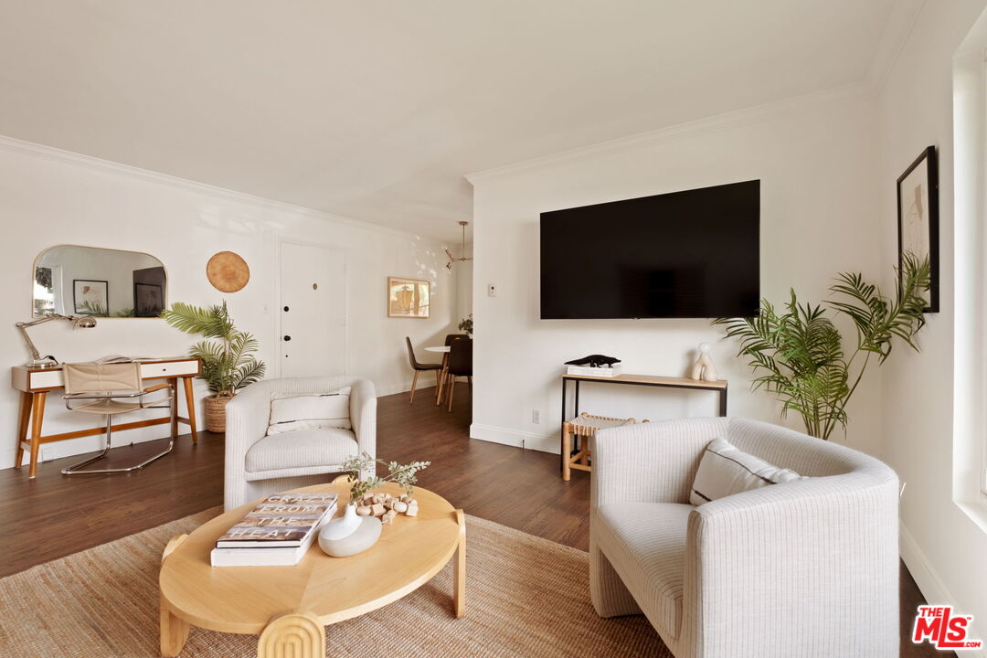 1922 Tamarind Ave Unit: 1