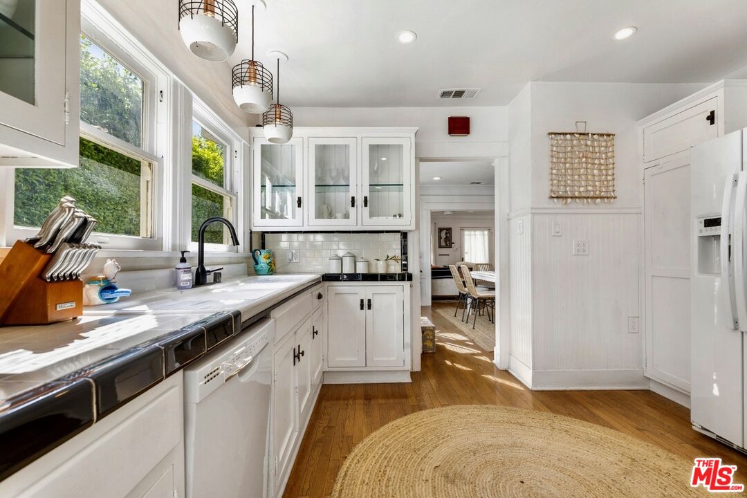 1308 N Orange Grove Ave