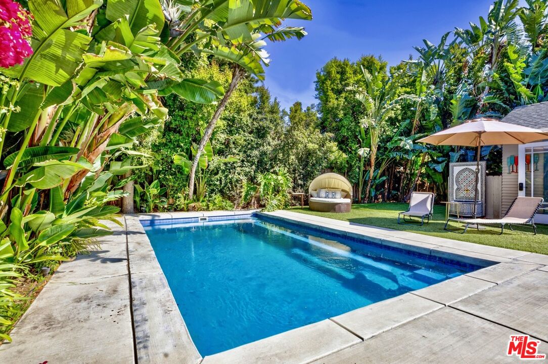 1308 N Orange Grove Ave