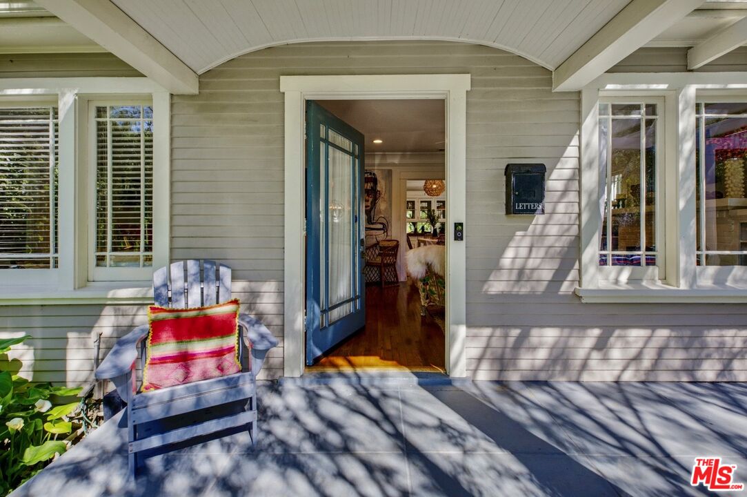 1308 N Orange Grove Ave