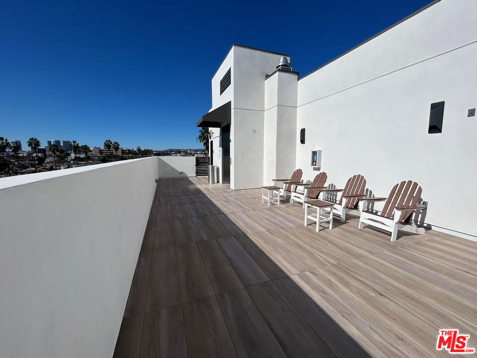 8555 Colgate AVE Unit: 501