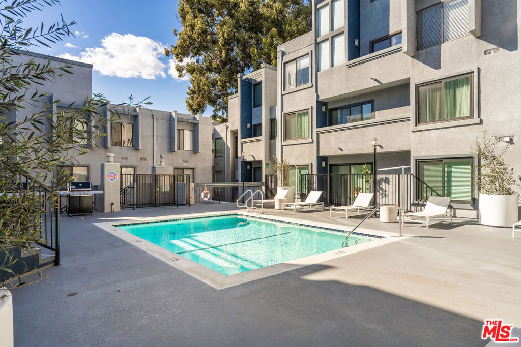 1940 N Highland Avenue 75