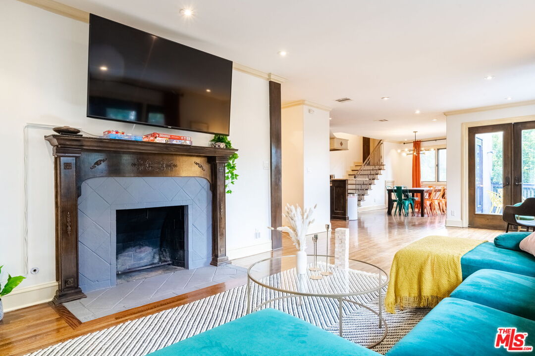 3870 Avenida Del Sol