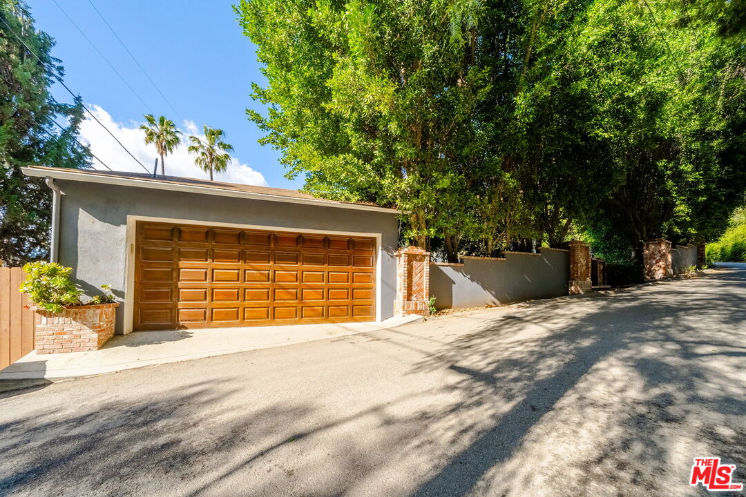 3870 Avenida Del Sol