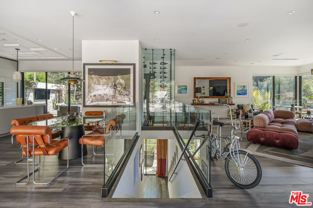 8145 Willow Glen Rd
