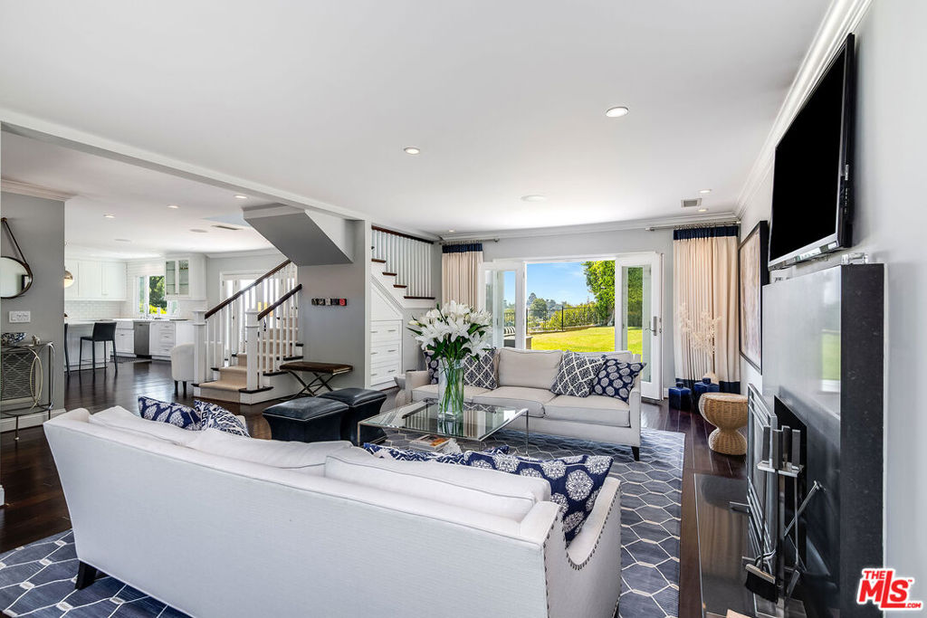 8407 Skyline Drive