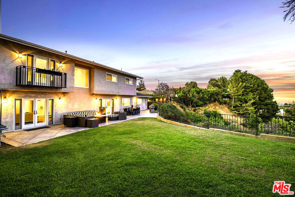 8407 Skyline Drive