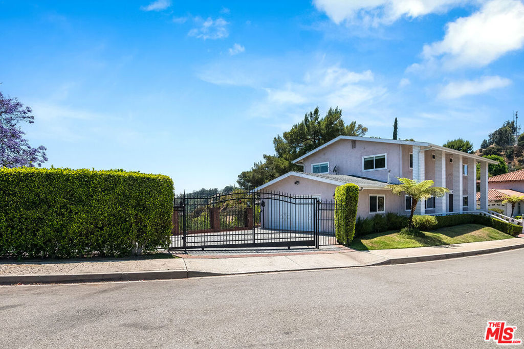 8407 Skyline Drive