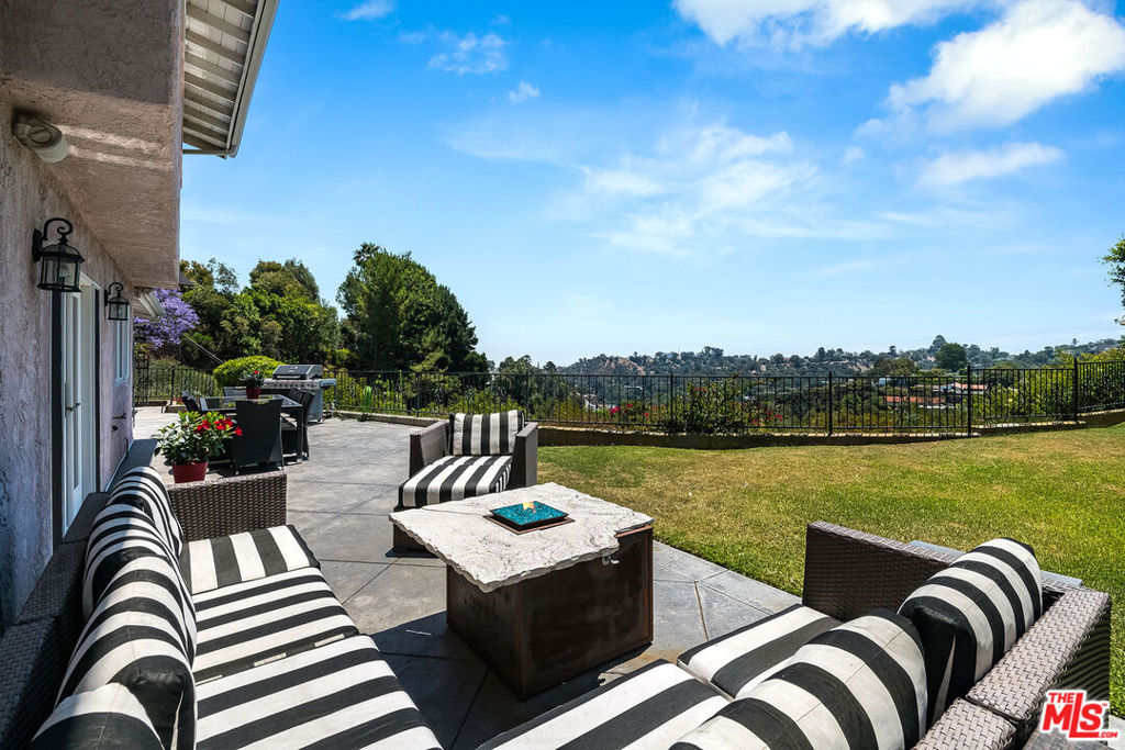 8407 Skyline Drive