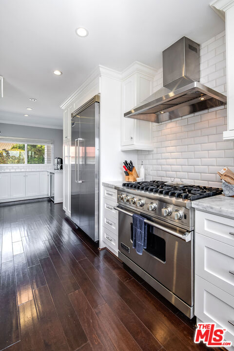 8407 Skyline Drive