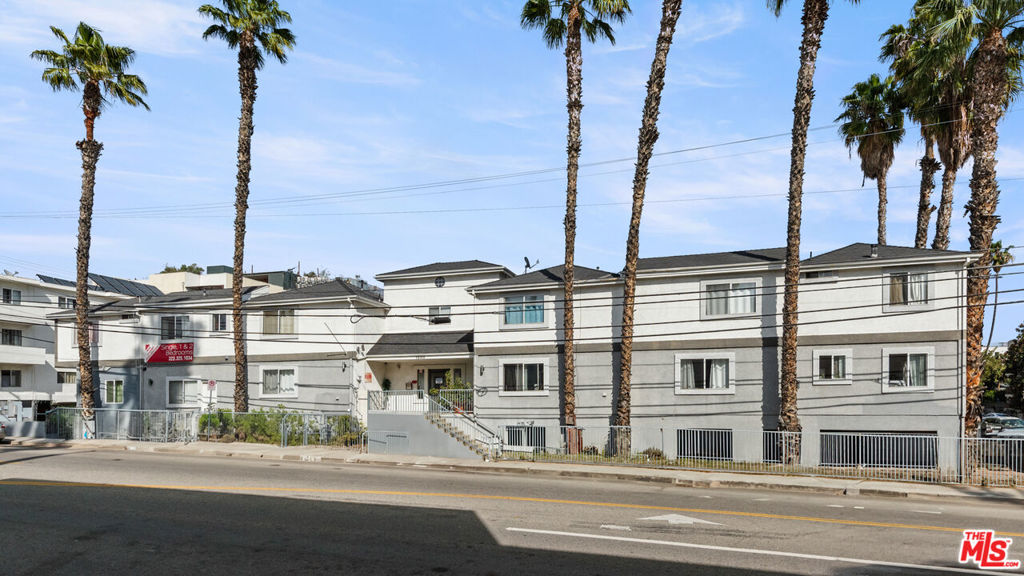 1540 N Bronson Avenue 1