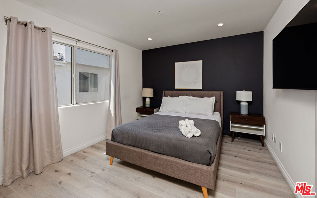 1540 N Bronson Avenue 3