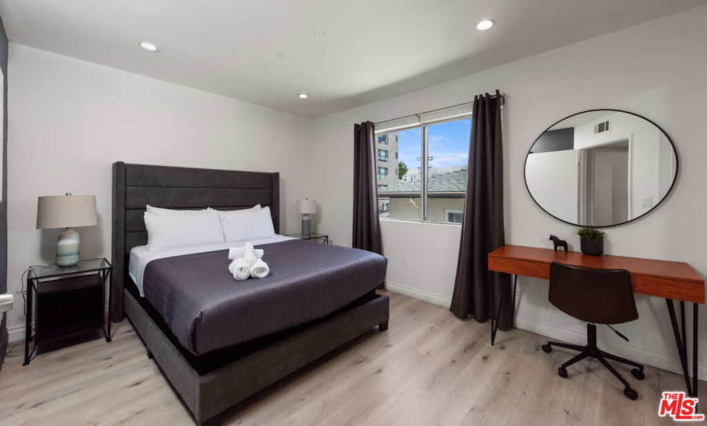 1540 N Bronson Avenue 3