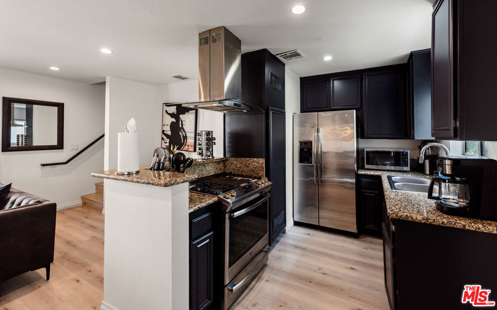 1540 N Bronson Avenue 3