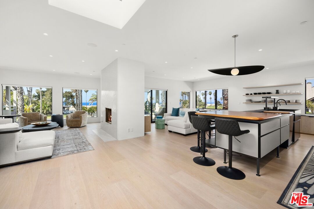 10 Ocean Park Blvd Unit: 1