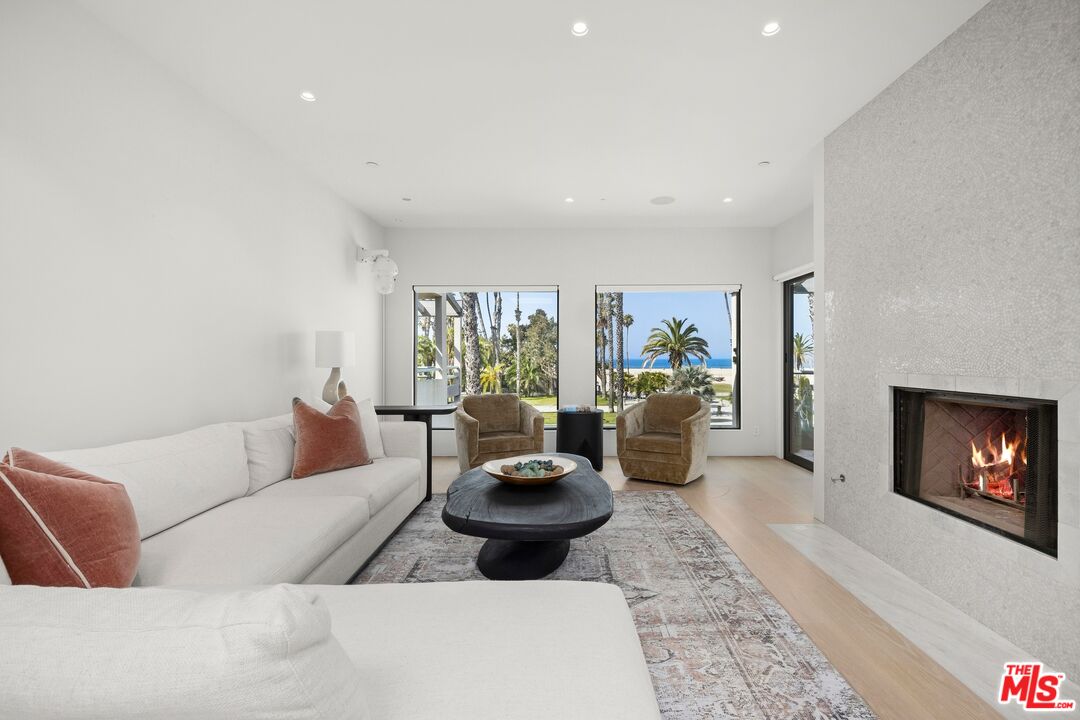 10 Ocean Park Blvd Unit: 1