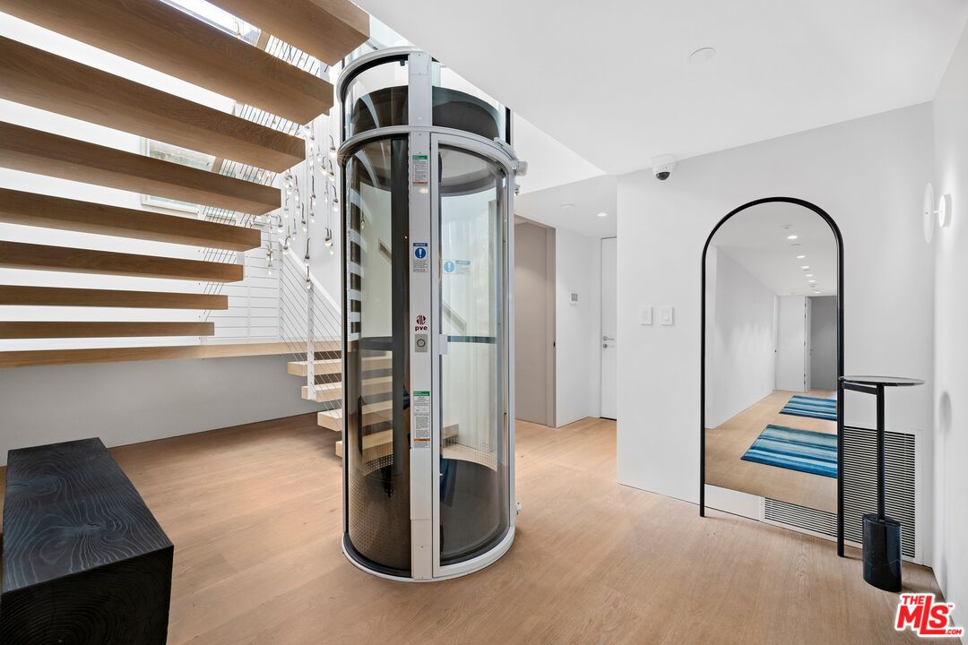 10 Ocean Park Blvd Unit: 1