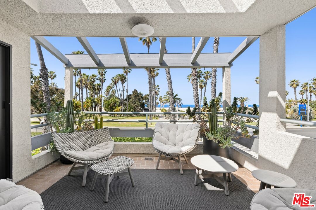 10 Ocean Park Blvd Unit: 1