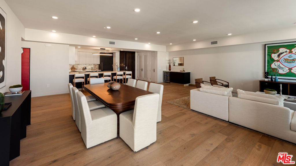 505 Barrington 302
