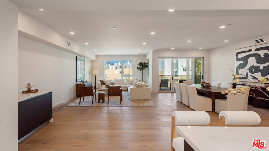 505 Barrington 302